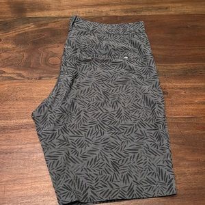 Travis Mathew Patterned Shorts, Size 36